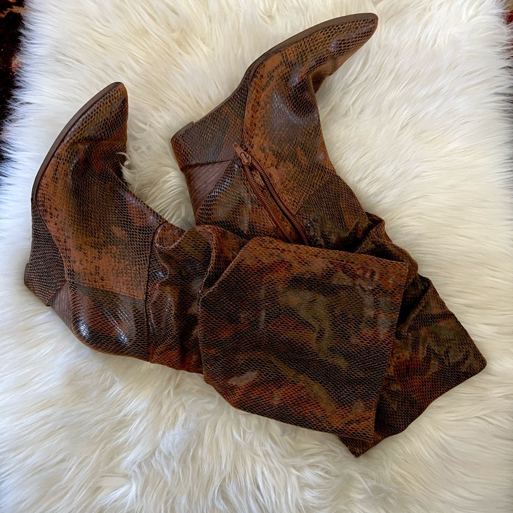 Faux Snakeskin Boots Size 9.5 (BOGO 50%)
